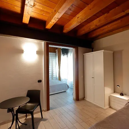 Casa Sul Garda Vendégház Peschiera del Garda